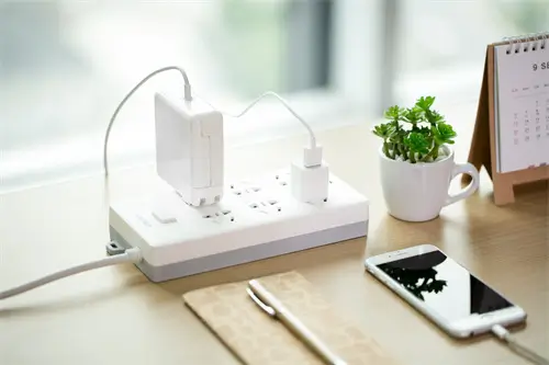 塞尔维亚那边的人到宁波旅游多少公里